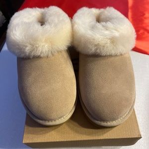 UGG | Cluggette Slippers Indoor Outdoor In Sand NEW In Box